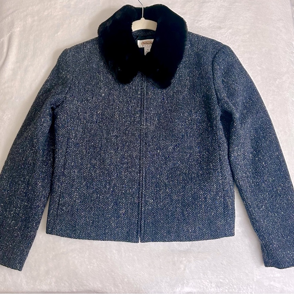 Women’s Talbots Navy tweed jacket size 4P with removable faux fur collar